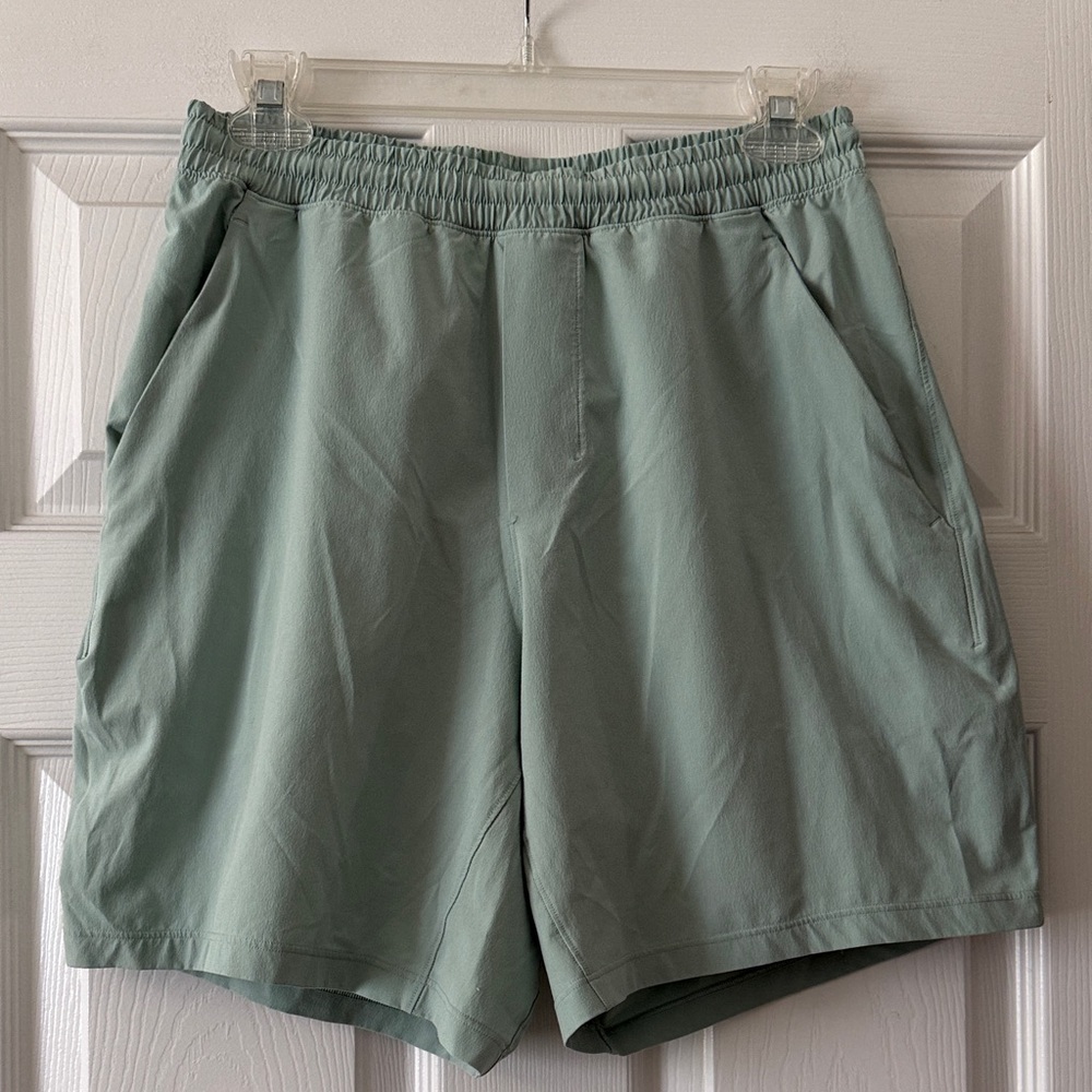 Lululemon Green Pace Breaker Unlined Shorts Size Medium